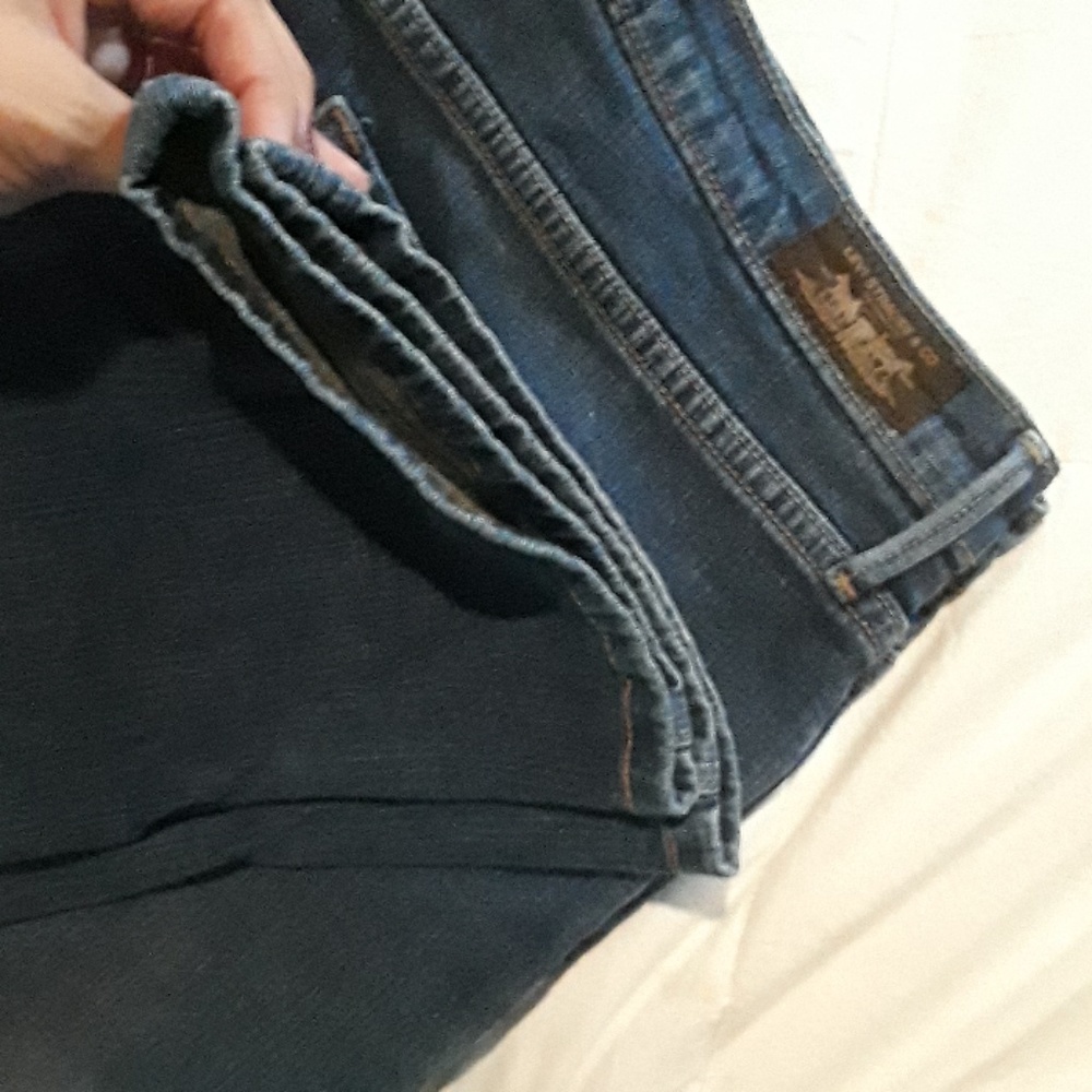 Levi's Jeans - Picture 2 of 8
